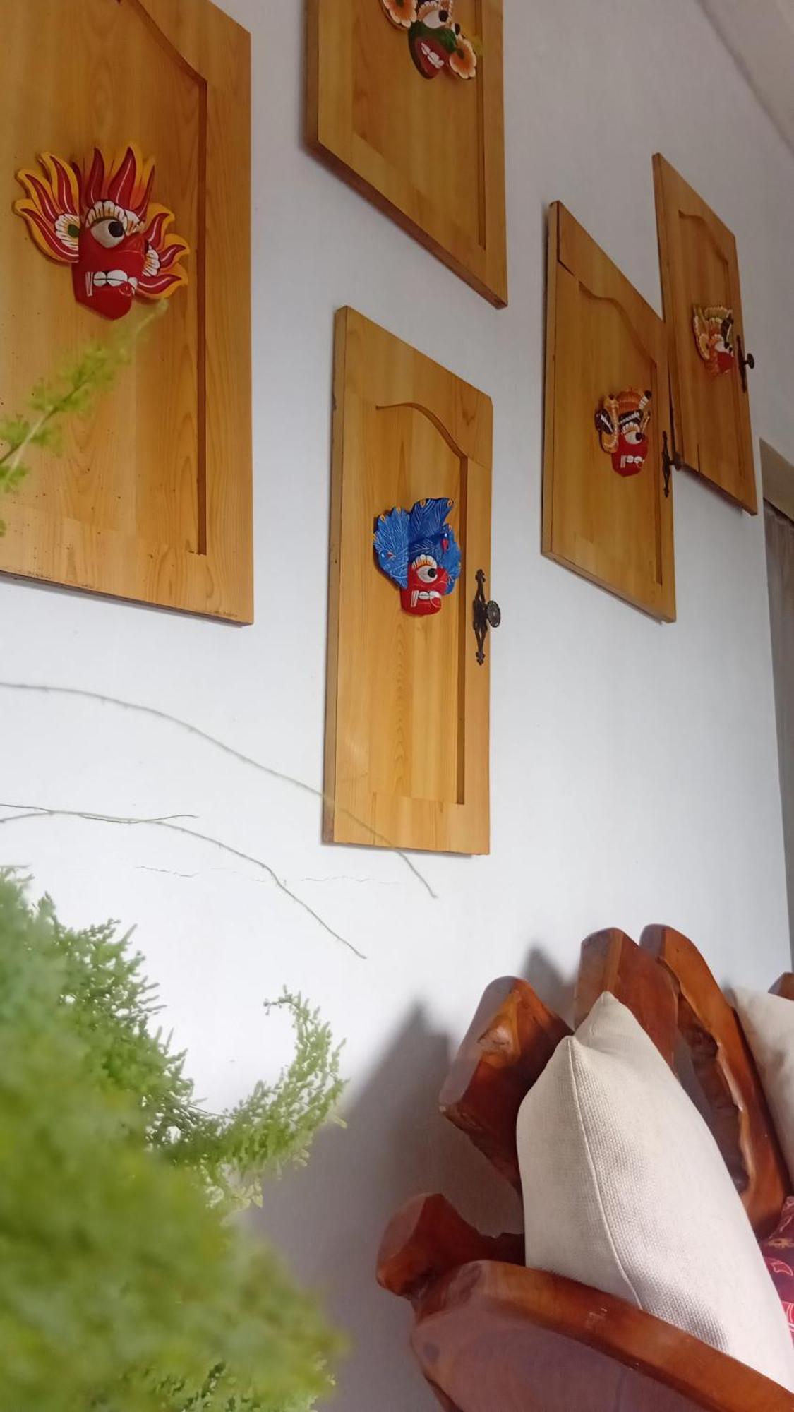 Barefoot Inn Канди Екстериор снимка